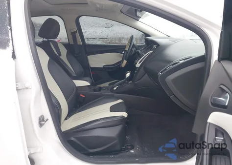 2013 Ford Focus Titanium from USA, damaged, VIN 1FADP3J21DL193851